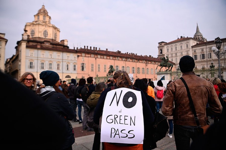 Protesti u Italiji: "Bez kovid potvrde, bez diktature"