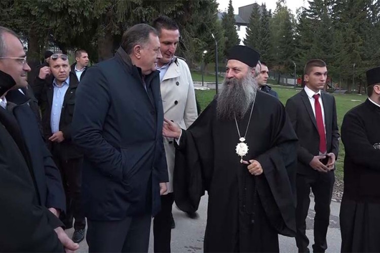 Patrijarh Porfirije stigao na Jahorinu, dočekao ga Dodik