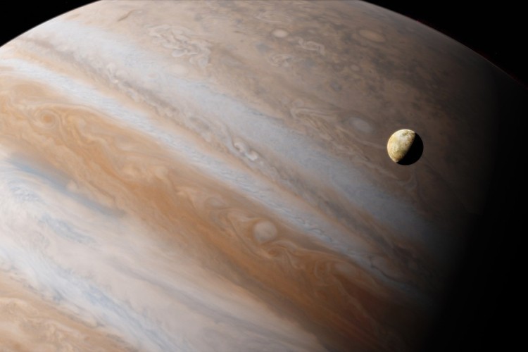 U atmosferi Jupiterovog mjeseca nađena vodena para, na jednoj strani