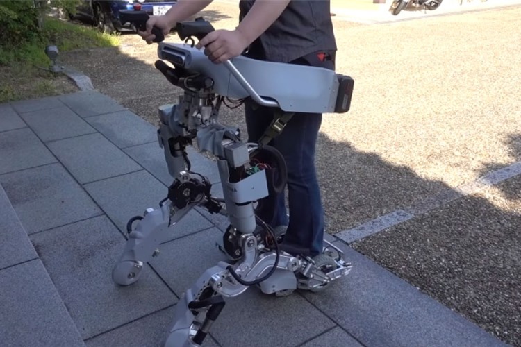 Novi Egzoskelet pretvara se u motorizovani skuter