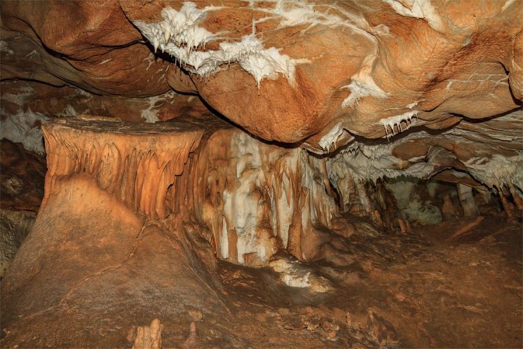 Ceremošnja je jedna od najljepših pećina u Srbiji