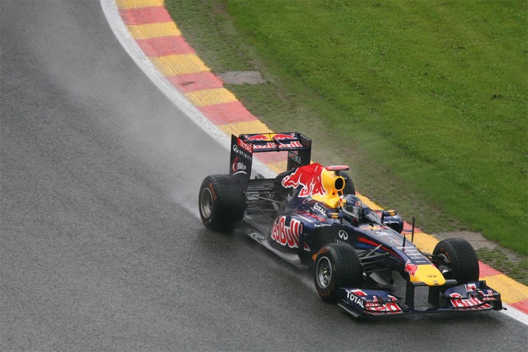 Red Bull tražio od FIA-e da pregleda Mercedesov zadnji ovjes