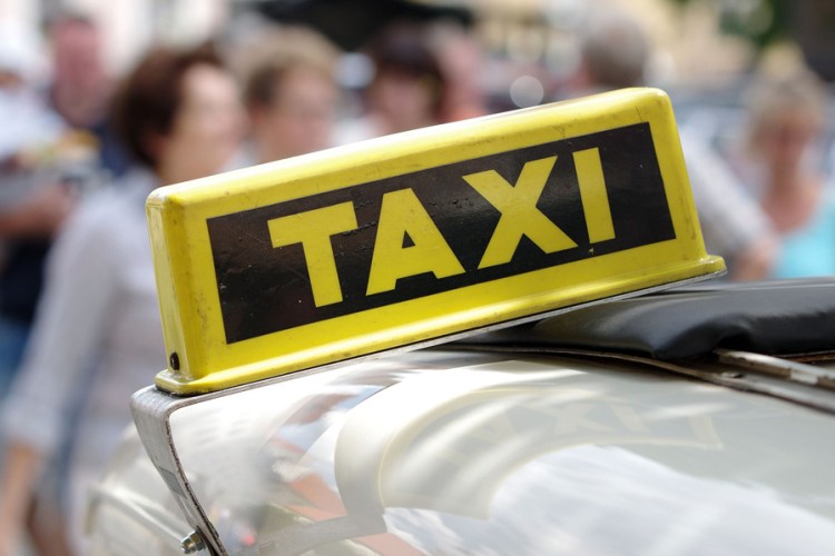 Osniva se italijansko-francuska kompanija letećih taksija