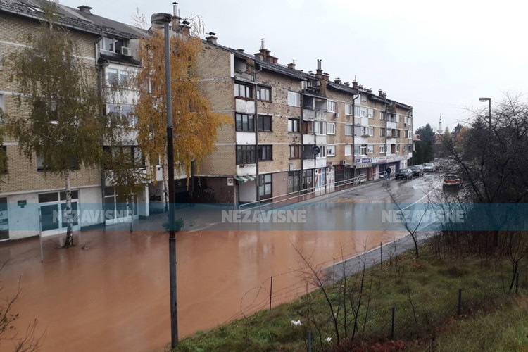 Kolaps u Sarajevu: Nadljudska borba sa vodom koja nadolazi