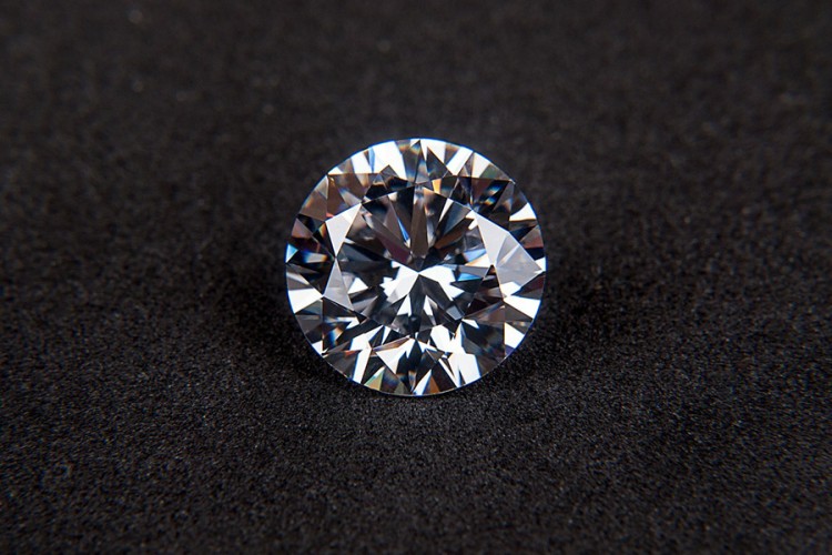 Zamalo bačen dijamant od 34 karata vrijedan dva miliona dolara