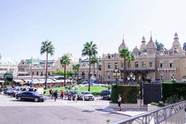 Top pet atrakcija u Monaku