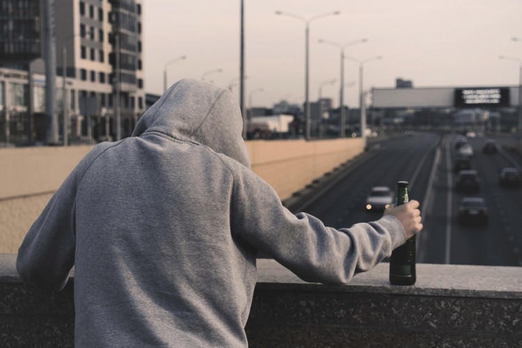 Roditelji tolerišu konzumaciju alkohola kod tinejdžera