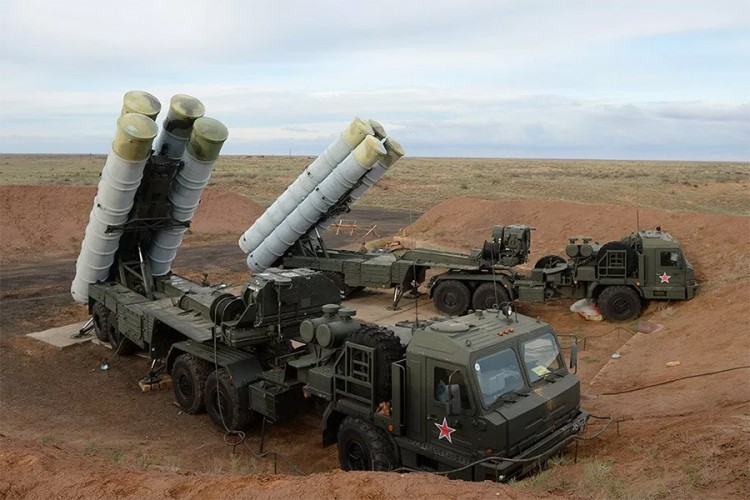 Indiji uskoro stiže ruski raketni sistem S-400