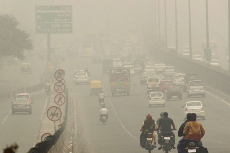 U Nju Delhiju zatvorene škole i fakulteti zbog zagađenja vazduha