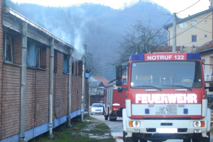 U Srebrenici izgorio objekat nekadašnje autobuske stanice