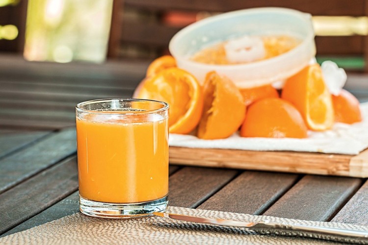 Zašto cijeđenu narandžu ne treba piti ujutru