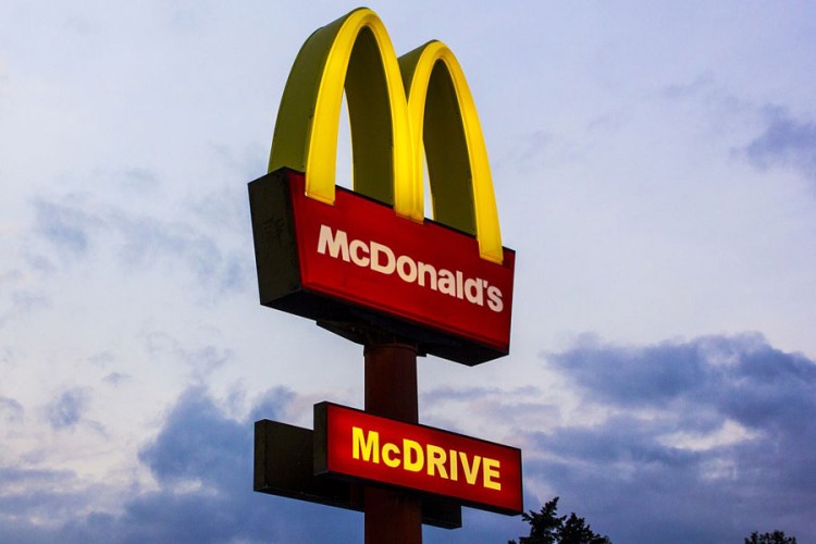 "McDonald's" u Banjaluci na čekanju zbog kovida
