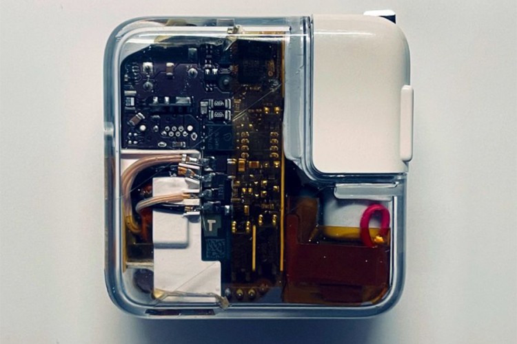 Ove prozirne Apple prototipove mnogi žele da vide u prodaji