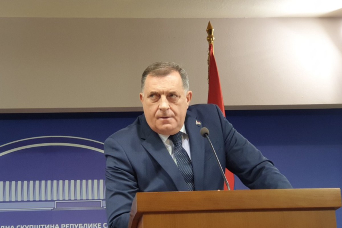 Dodik: Srpske neće ni biti sa ovakvim SDS-om i Šarovićem