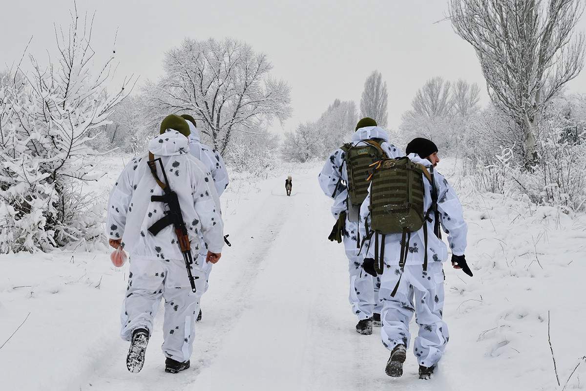U Ukrajini niče civilna vojska?