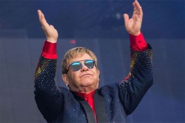 Elton Džon ima koronu, otkazao dva koncerta u SAD