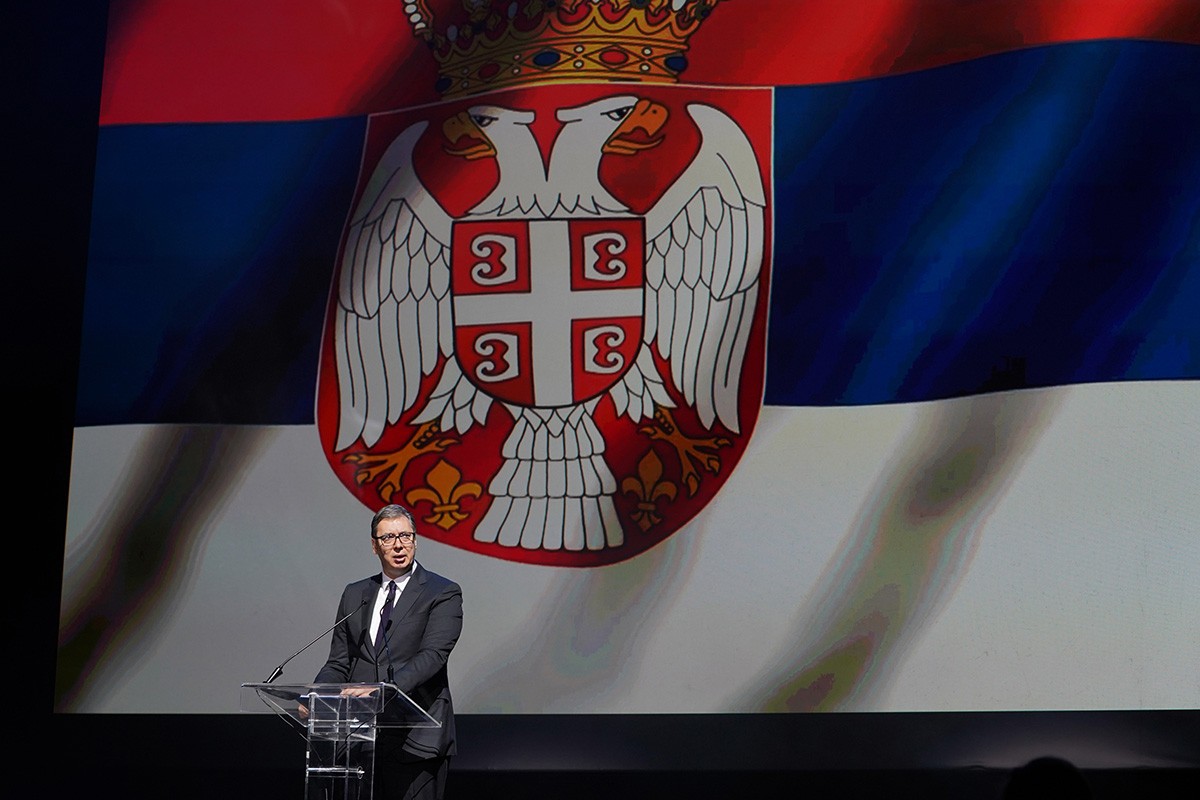 Vučić: "Ujedinjeni u borbi da Srbija ide napred"