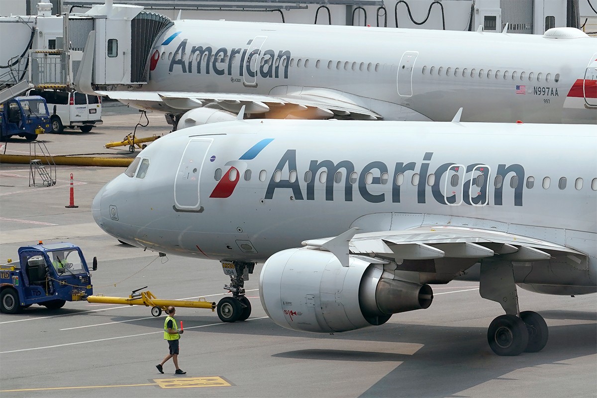 Avion Amerikena se vratio u Majami zbog putnice bez maske
