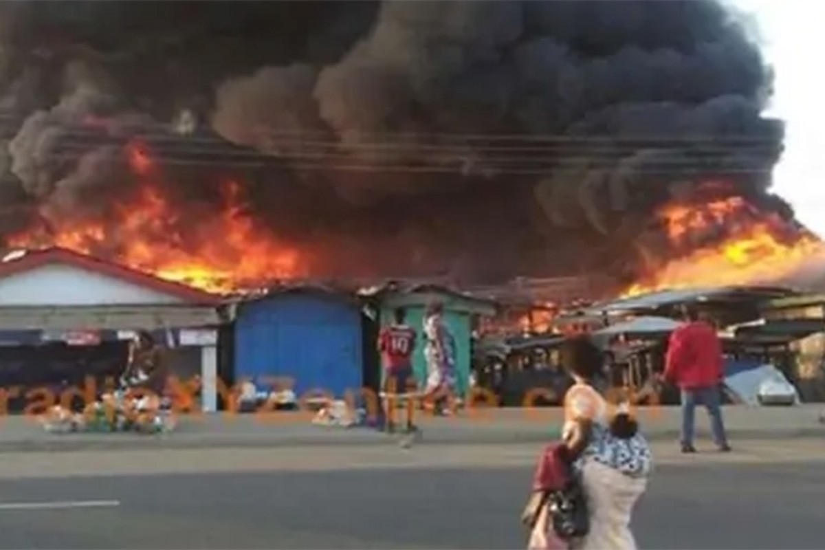 Velika eksplozija nakon sudara motocikla i kamiona u Gani