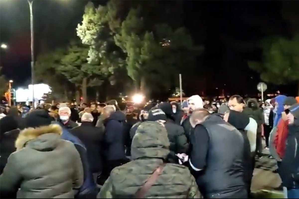Protesti širom Crne Gore