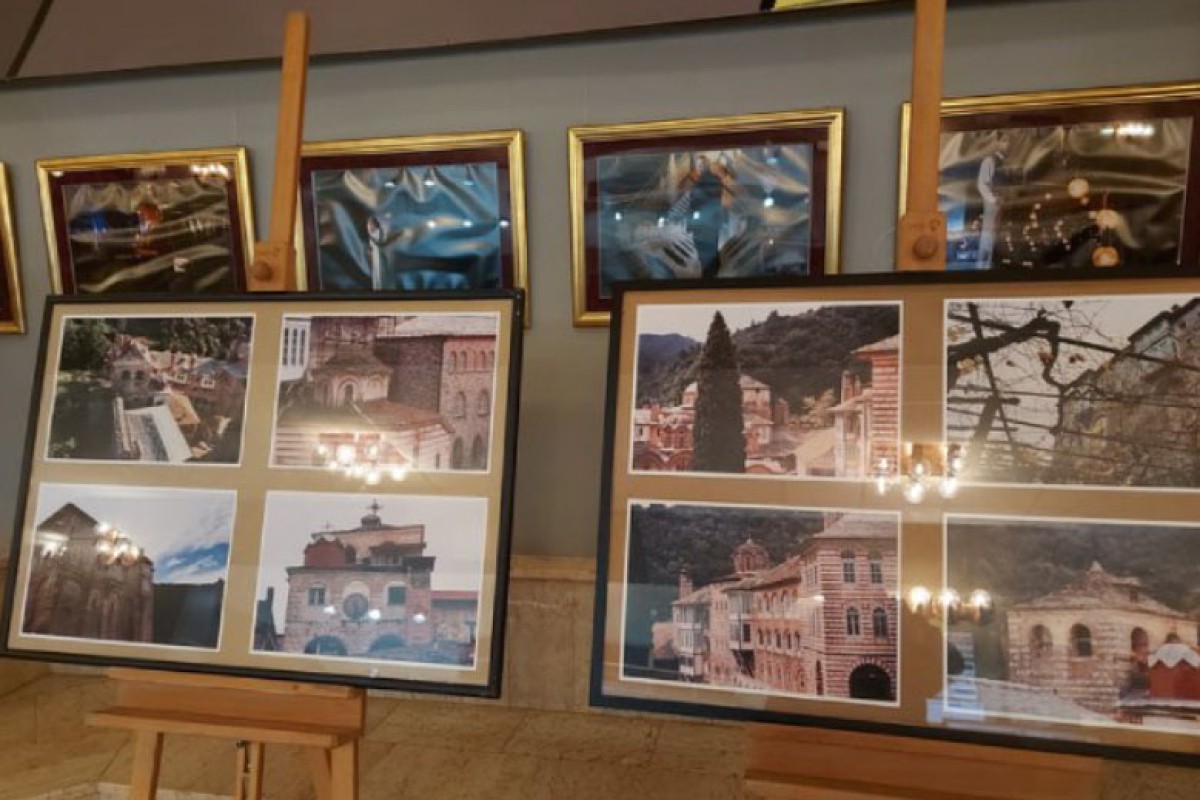 U Prijedoru izložba fotografija "Krovovi Hilandara"