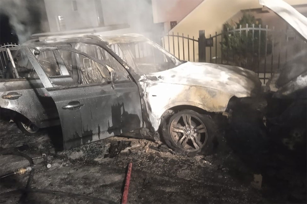 Požar u Turbetu, gorjela dva vozila