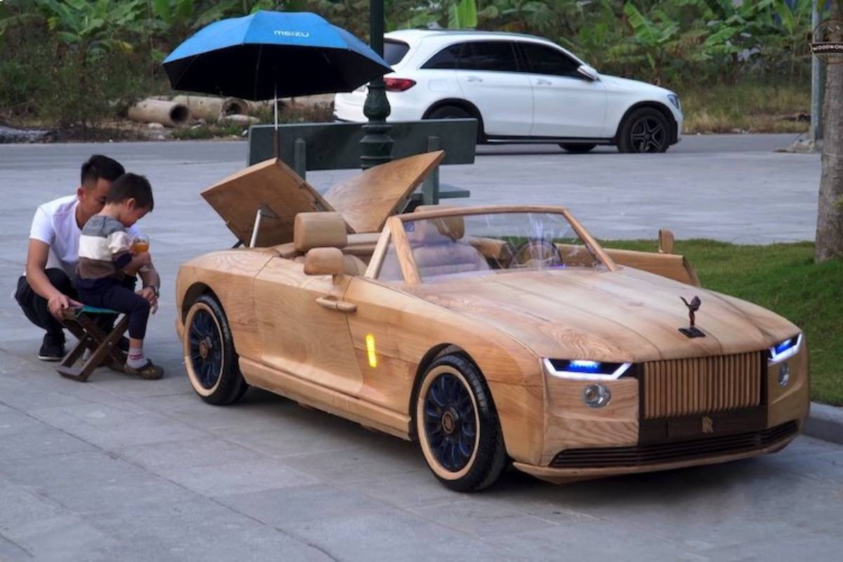 Vijetnamski majstor sinu napravio Rolls Royce od drveta