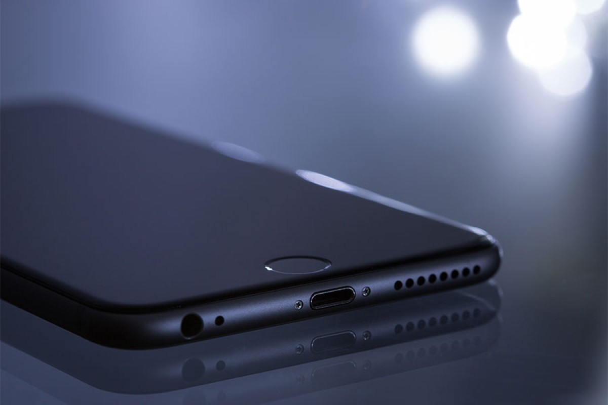 iPhone vladar skupih telefona, Samsung ni blizu po prodaji