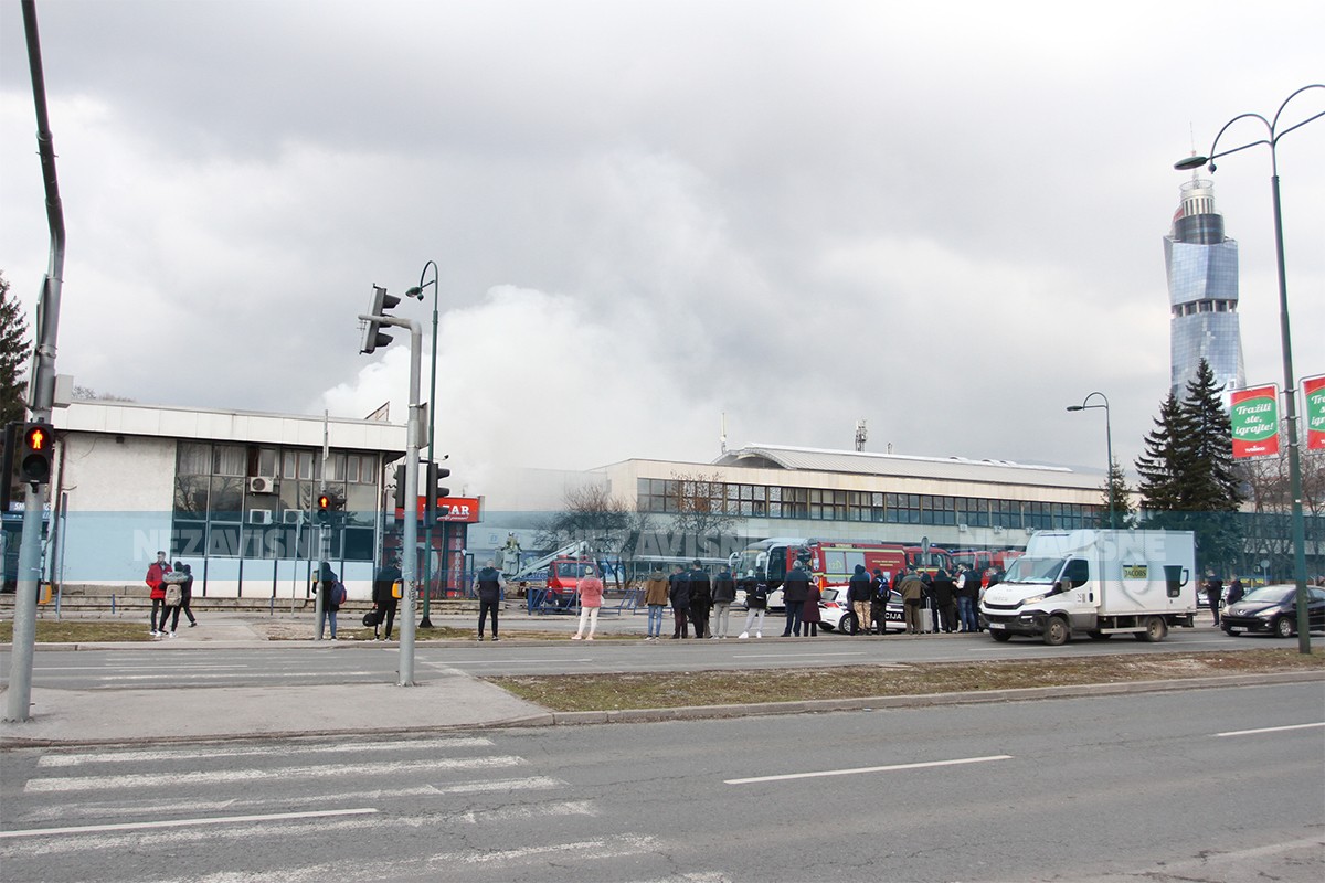 Detalji požara u Sarajevu: Plinska boca zapalila autobusku stanicu