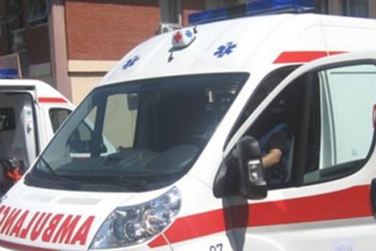 Turčin zamotan u zavojima glumio pacijenta u sanitetskom vozilu