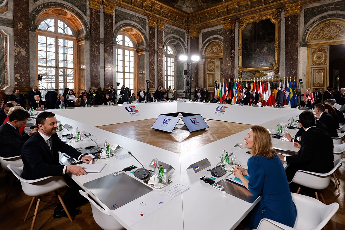 Lideri EU o članstvu Ukrajine na samitu u Parizu