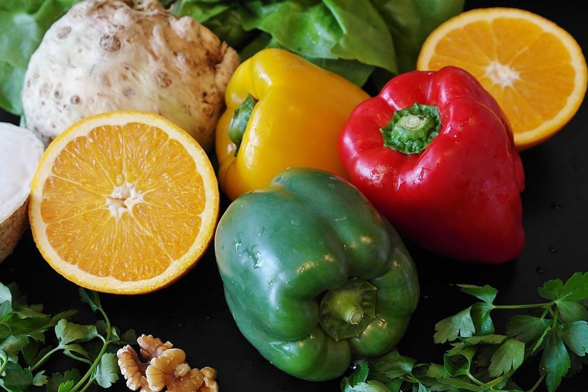 Koje povrće je zdravije jesti kuvano, a koje sirovo?