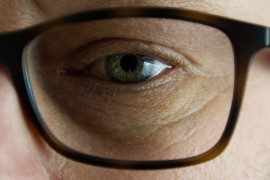 Ako nosite naočare - rizik od infekcije koronom manji za 15 odsto
