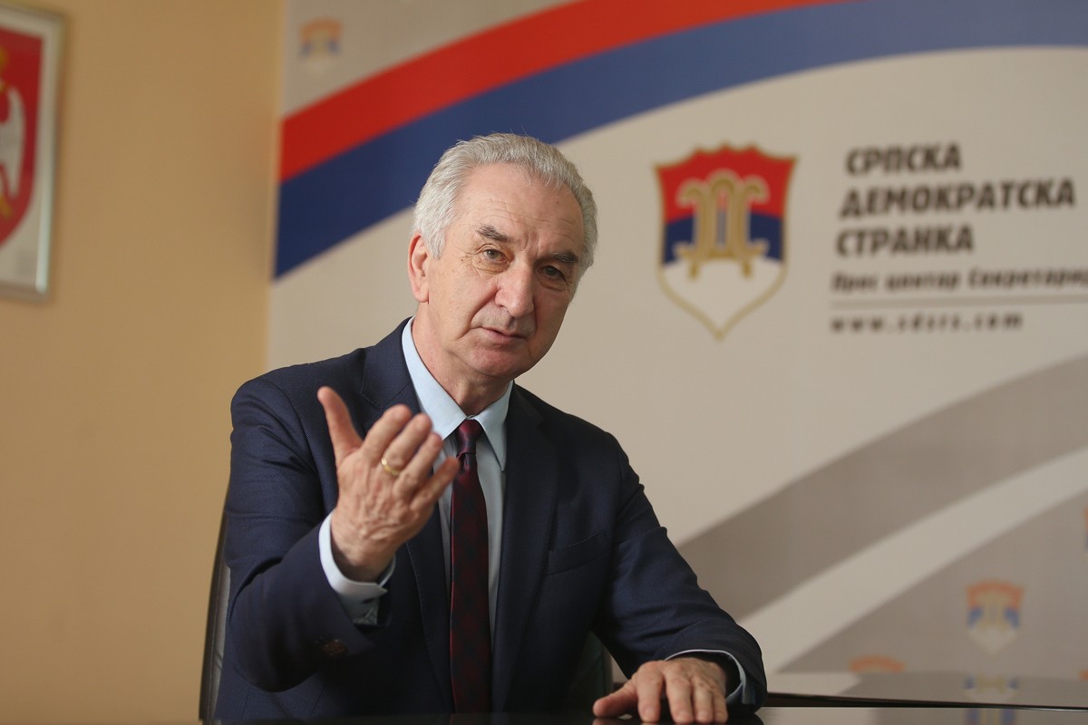 Šarović tvrdi da vlast sabotira smanjene PDV- a i ukidanje akciza