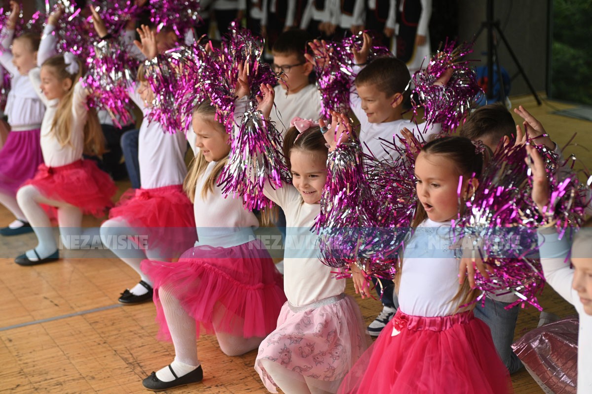 Mališani iz banjalučkih vrtića pjevali i plesali svom gradu