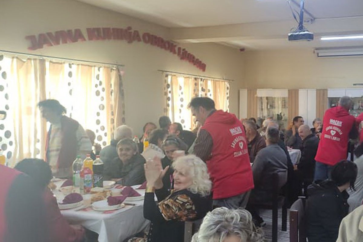 "Mozaik prijateljstva" spremio 500 svečanih obroka za Vaskrs