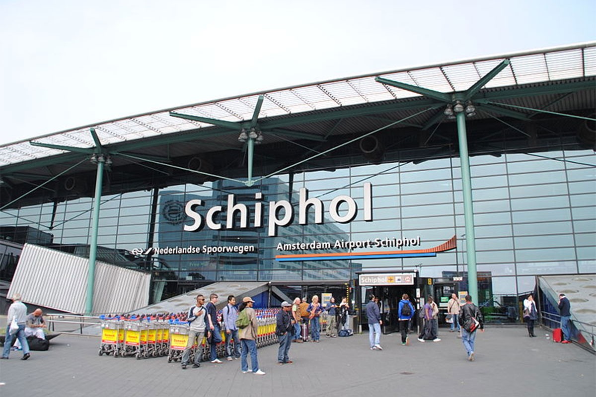 Haos na aerodromu u Amsterdamu: Letovi otkazani, putnici se žale na lošu organizaciju