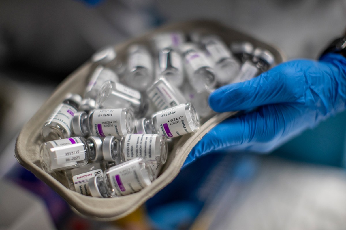 Danci uništavaju vakcine s isteklim rokom trajanja