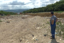 Na smeće navlače zemljani pokrivač, počela sanacija deponije u Sanskom Mostu