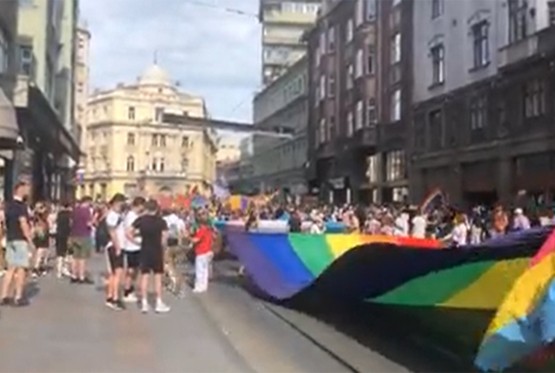 Parada ponosa u Sarajevu: Jake policijske snage osiguravaju skup