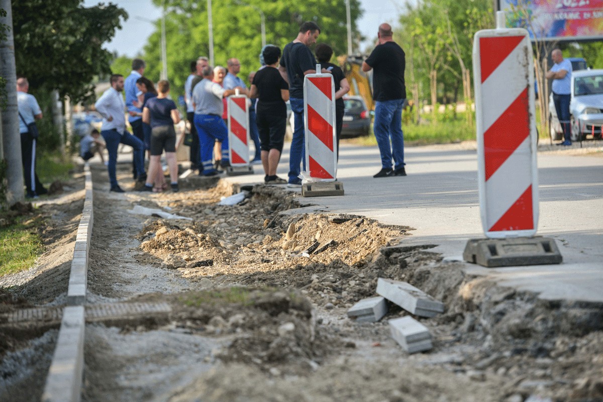 Konačno počela izgradnja trotoara u Ulici Ivana Gorana Kovačića