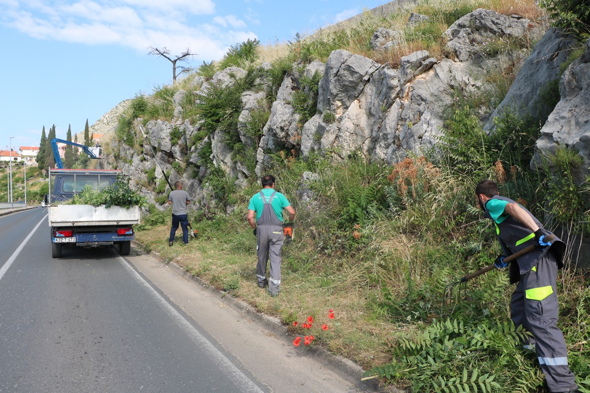 Nova akcija čišćenja javnih površina u Trebinju