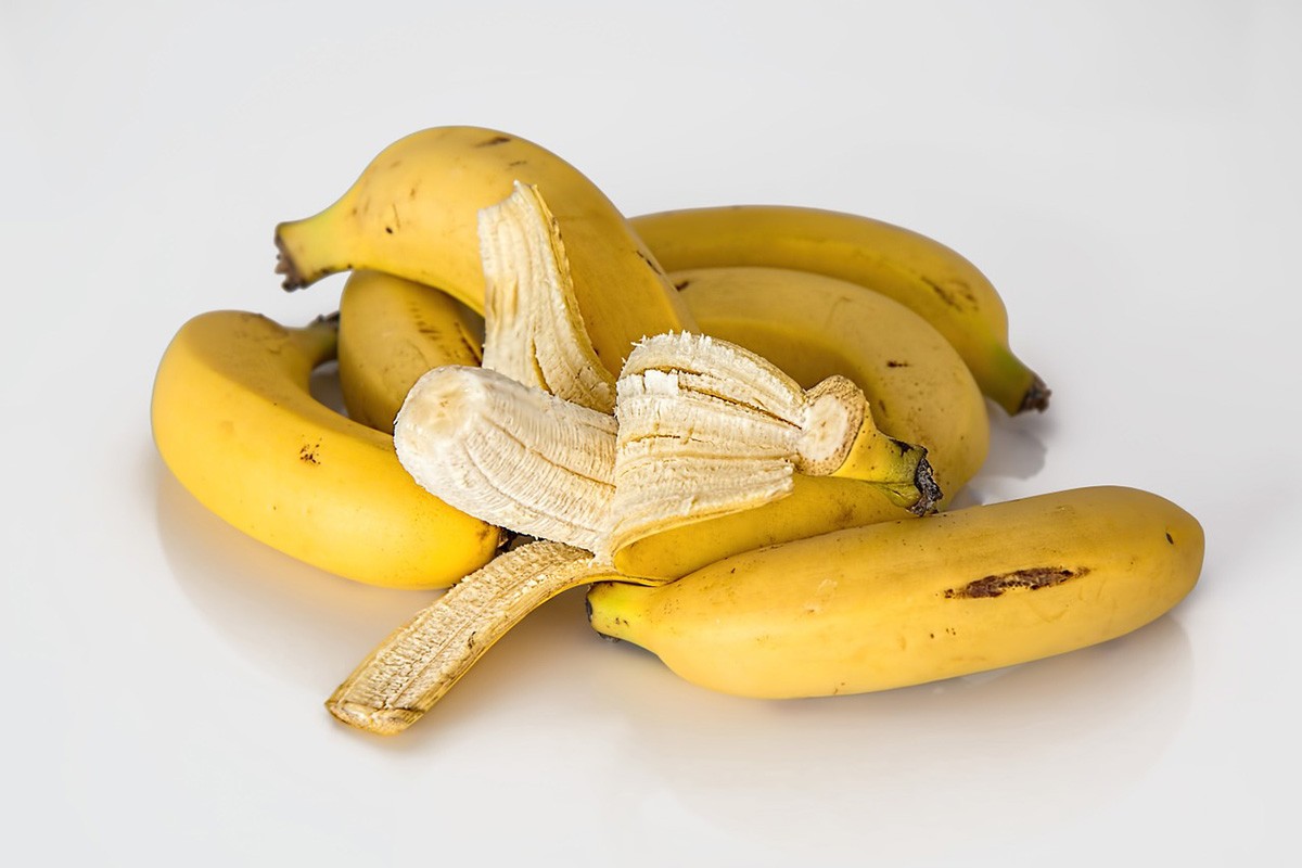 Šta se događa ako ujutru pojedete bananu i popijete čašu mlake vode