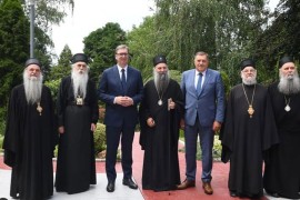 Vučić sa patrijarhom Porfirijem i Dodikom