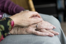 Kada žena postane muško mora u penziju sa 65 godina