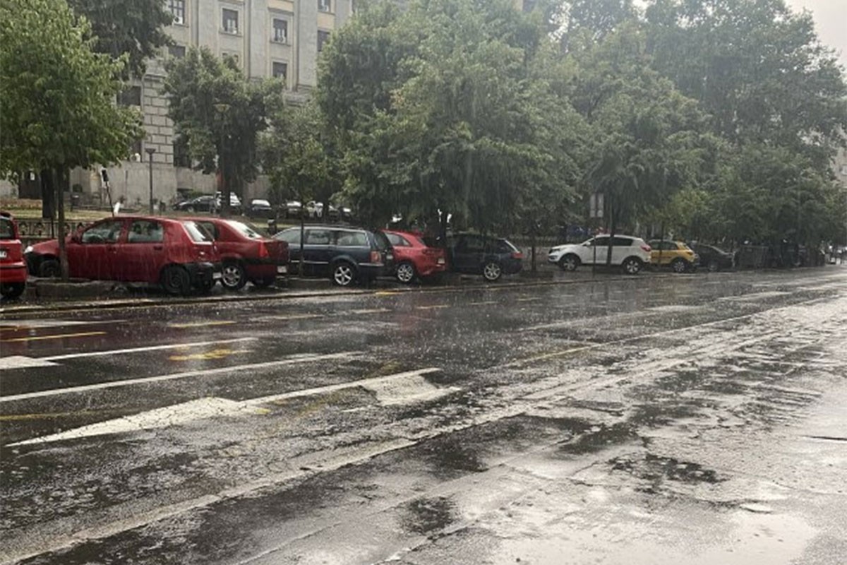Nevrijeme stiglo u Beograd, temperatura pala 16 stepeni