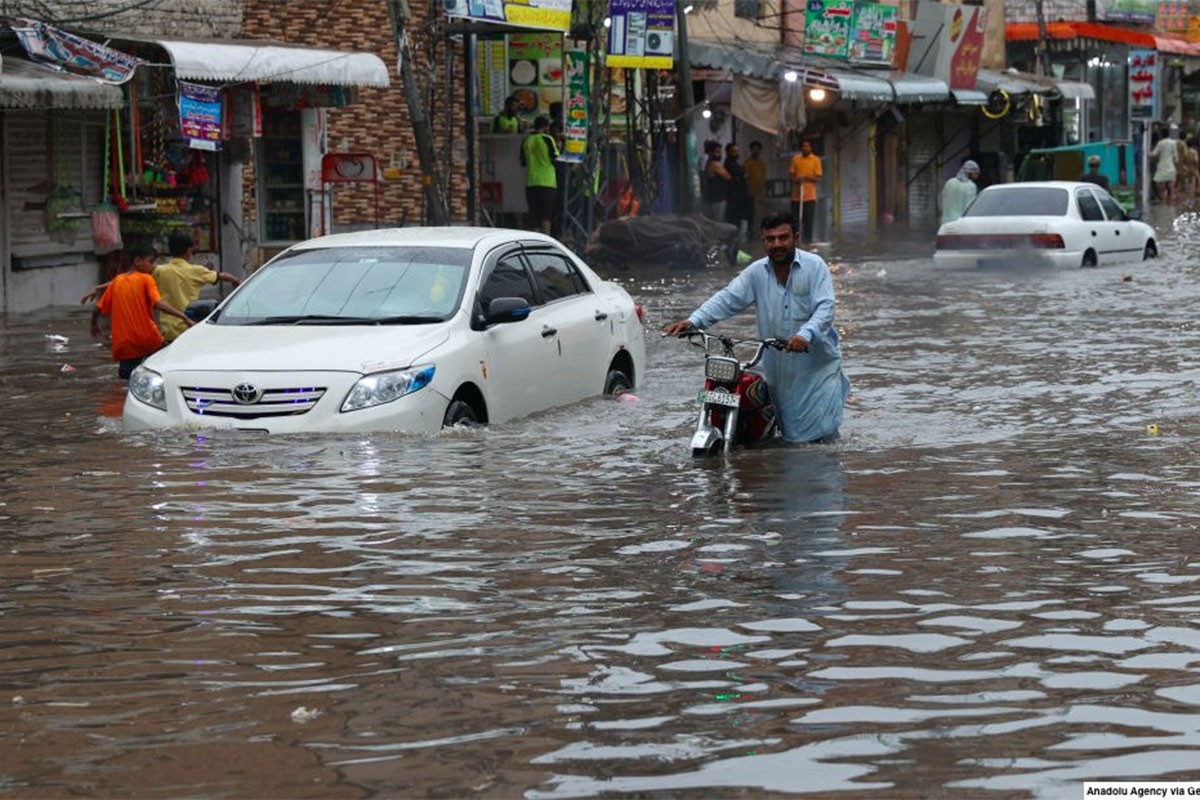 Monsunske kiše izazvale poplave i klizišta, desetine žrtava