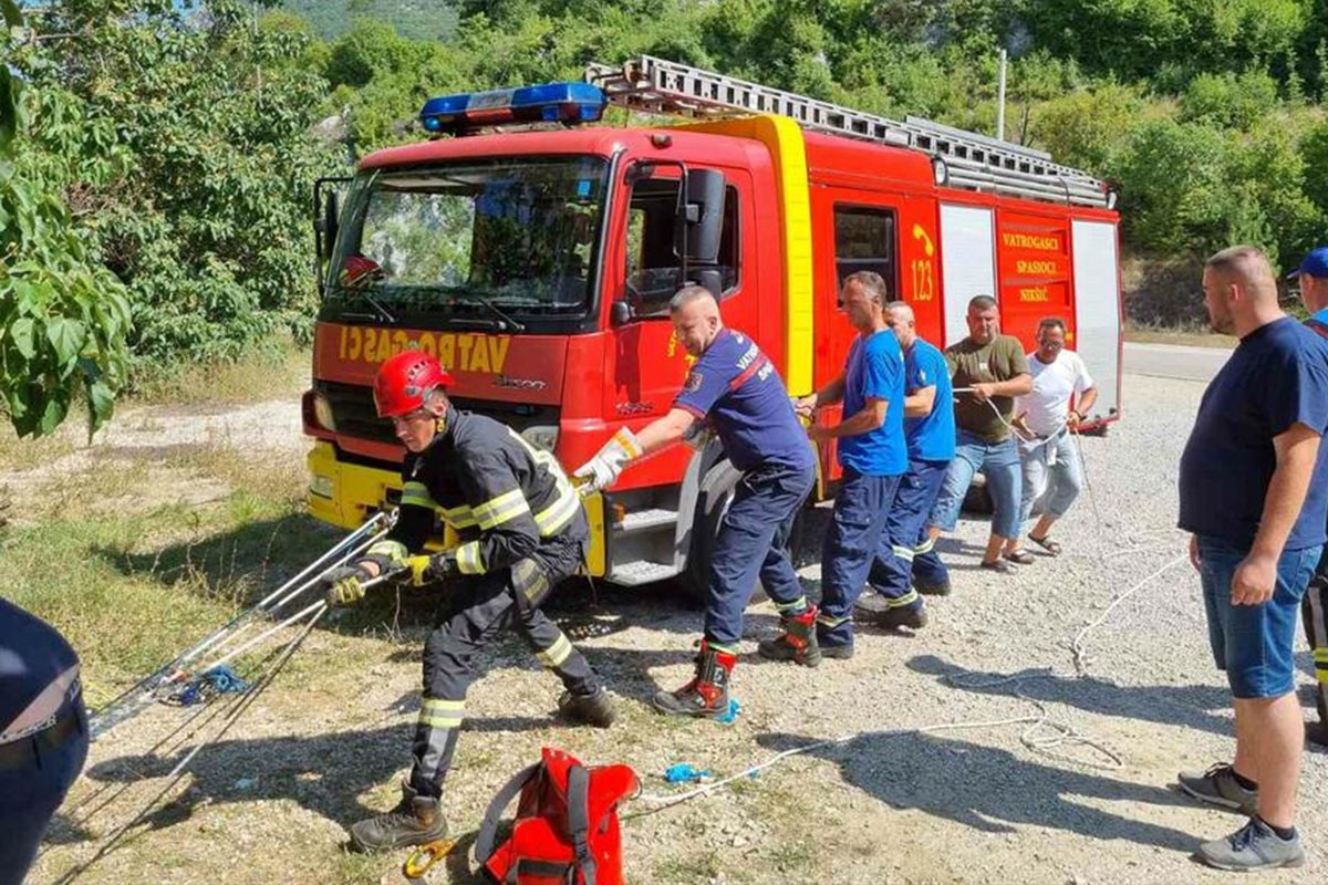 Državljanka BiH autom sletjela u provaliju kod Donjeg manastira Ostrog