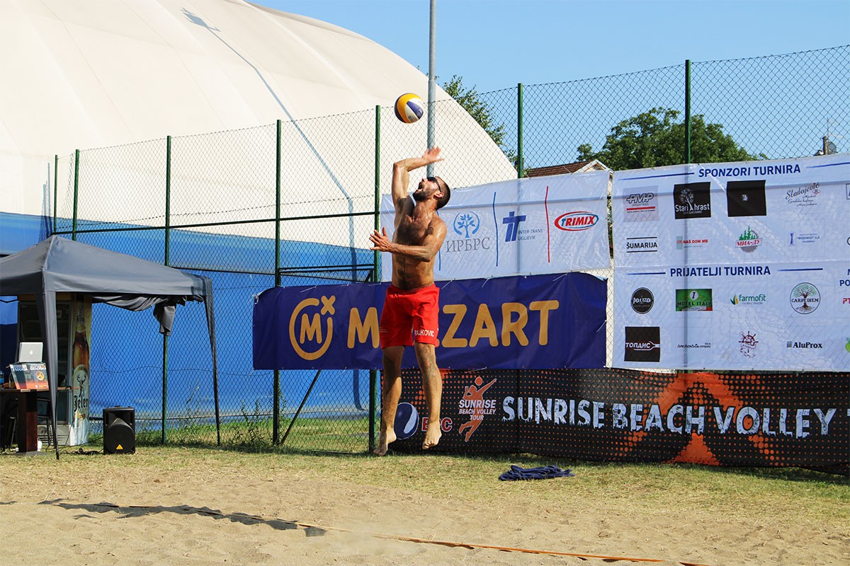 U Gradišci nastavljen "Sunrise beach volley tour 2022"