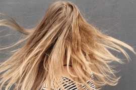 Kako da napravite efektnu frizuru idealnu za ljetne dane